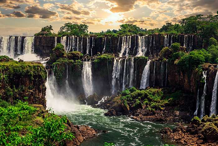 Kosher vacation guide to Argentina - Iguazu Falls.