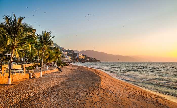 budget kosher travel - Puerto Vallarta.