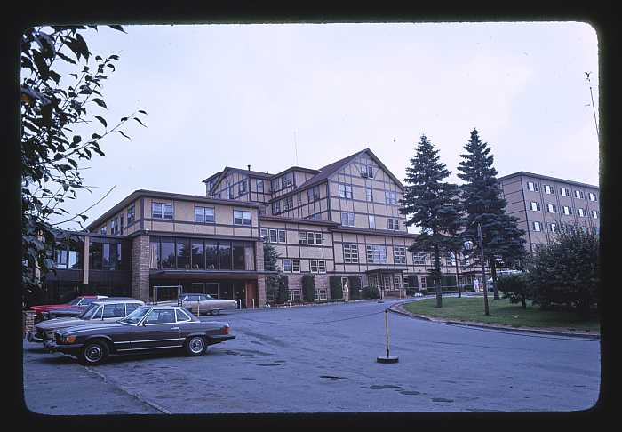 kosher catskills - grossingers hotel.